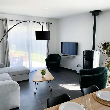 Maison, Mer Et Commerces A Pied